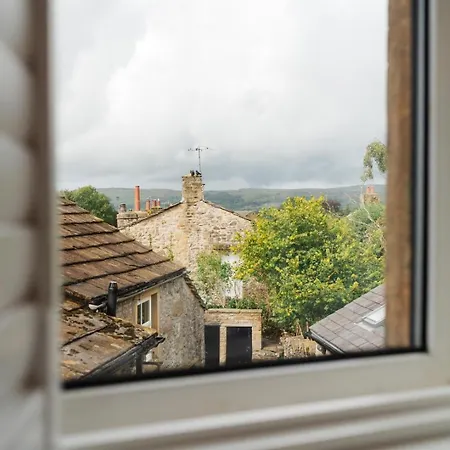 In Grassington: Cosy 2-bedroom Retreat Грассингтон