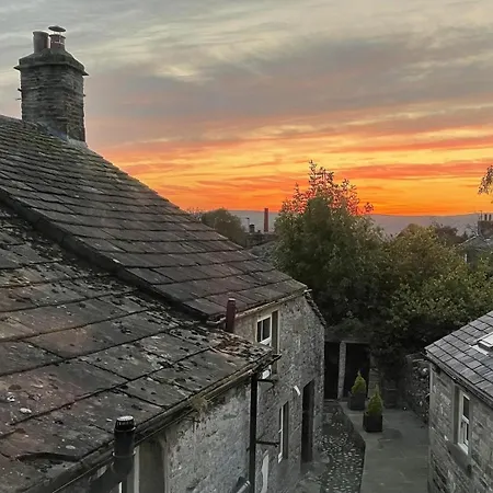 In Grassington: Cosy 2-bedroom Retreat Апартаменты Грассингтон